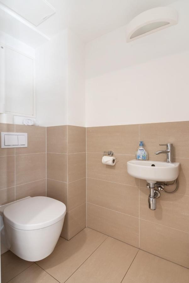 Immersed Into Vienna'S City Life And Yet A Retreat, Minimum 30 Nights Kültér fotó